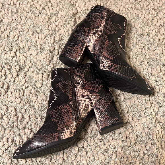 Snake Print Booties - Picture 2 of 6
